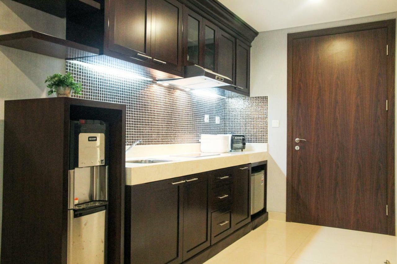 ג'קרטה Elegant 1Br Kemang Village Apartment By Travelio מראה חיצוני תמונה